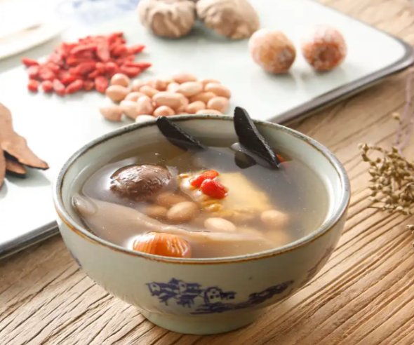 ​冬季食疗指南：选对食材，吃出健康好身体